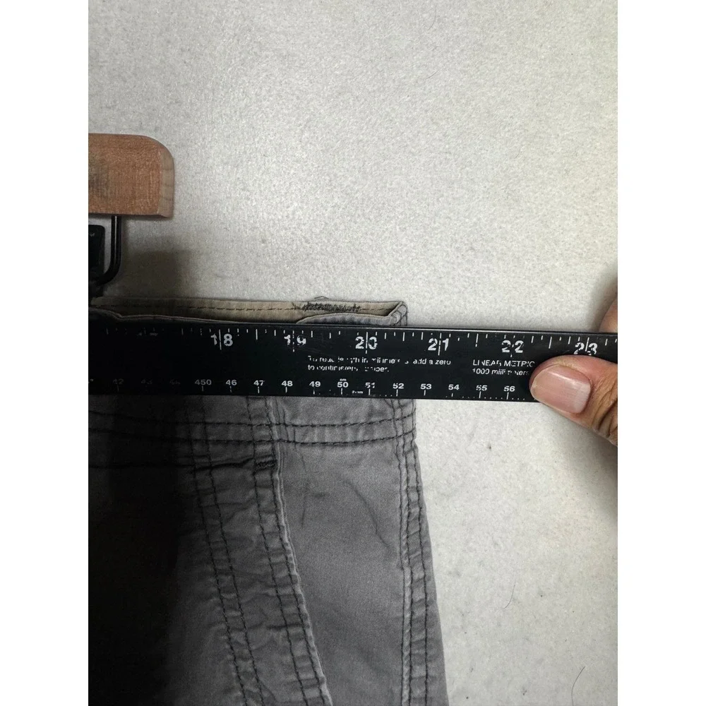 Unionbay Mens Gray Cargo Shorts Size 42 Cotton Stretch Utility Outdoor Pocketed